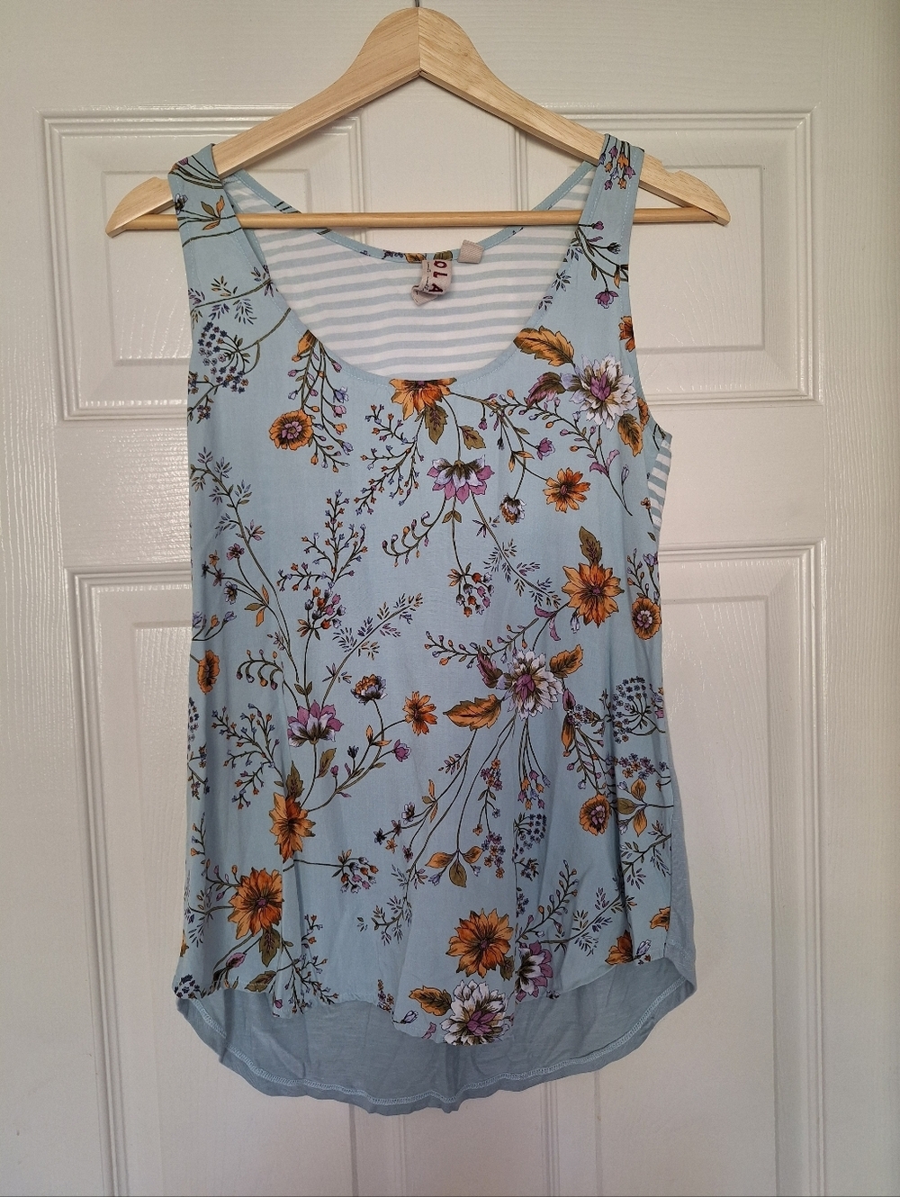 🌸 DOLAN Floral Tank Top | Size XS | Sold at Anthropologie ✨